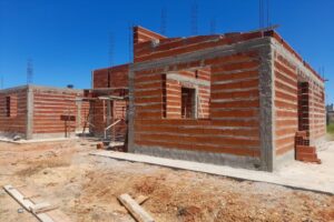 Comenzaron a construirse 82 nuevas viviendas con fondos provinciales en seis localidades entrerrianas
