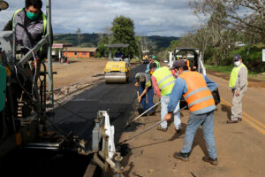 LA REHABILITACIÓN DE LA CALZADA DE ACCESO A HERNÁNDEZ SE HACE REALIDAD