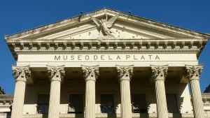 Puesta en valor del Museo de La Plata – Desierta
