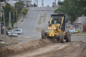 Trelew – Se firmó el contrato de adjudicación de la obra de pavimentación de la calle Oris de Roa