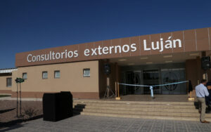 Licitación para concluir el demorado hospital de Luján