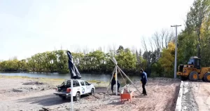 La constructora que contrató la provincia para mejorar el brazo Todero del río Limay, antes lo había tapado