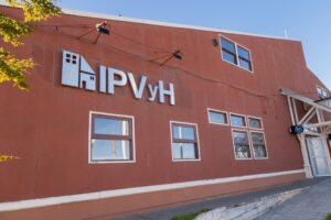 USHUAIA Por falta de recursos el IPVyH frenó una obra