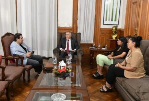 El Gobernador viaja a Buenos Aires por la continuidad de obras en la provincia