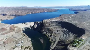 Primera empresa que se privatiza en la era Milei: cuándo se realizará la licitación de la hidroeléctrica