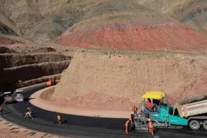 Un informe destaca la fuerte impronta de obra pública del Gobierno d e La Rioja