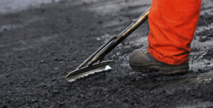 El costo de una cuadra de asfalto en Ituzaingó