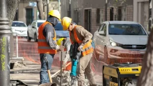 Mendoza: las empresas subsisten con la obra pública provincial