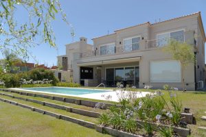 Récord histórico: cuánto cuesta construir una casa de 315 m² en un country y por qué aumenta