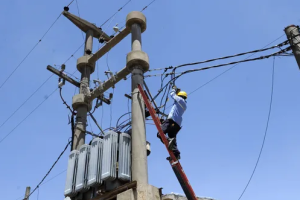 Santa Fe invierte más de $2.000 millones en la modernización eléctrica de la Colonia de Oliveros