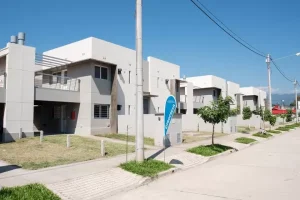Reactivan el barrio Procrear II en Tucumán: convocan a constructoras para renegociar contratos y retomar las obras