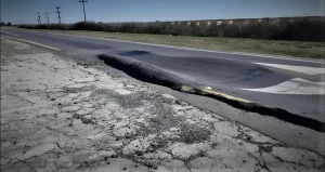 El ajuste en obra pública agrava el deterioro vial y pone en jaque la competitividad productiva