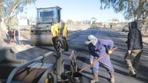 Pavimentan 15 cuadras en Valentina Sur y mejoran el acceso al Paseo Costero en Neuquén