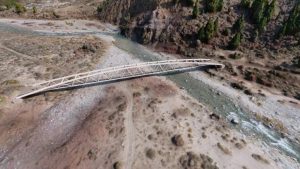 Neuquén construirá una pasarela peatonal sobre el río Cuyín Manzano tras más de tres décadas de espera