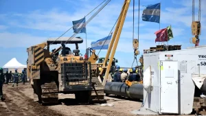 Río Negro avanza con el oleoducto VMOS entre Allen y Punta Colorada hacia la fase operativa